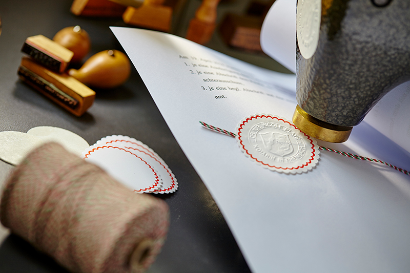 Notarin Dr. Nicole Plate